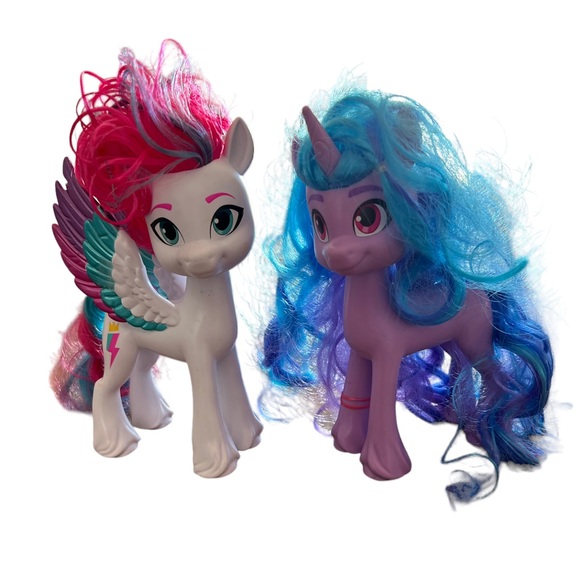 Hasbro Other - LOT OF 2 MY LITTLE PONY FIGURES ZIPP STORM (PEGASUS) & IZZY MOONBOW (UNICORN)